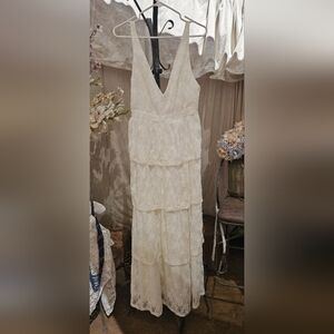 Elegant Lace Women’s Dress in WHITE Size M